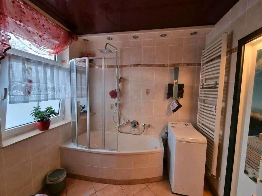 Ferienwohnung *Zur Weinbergstrasse* Lauta Exterior foto